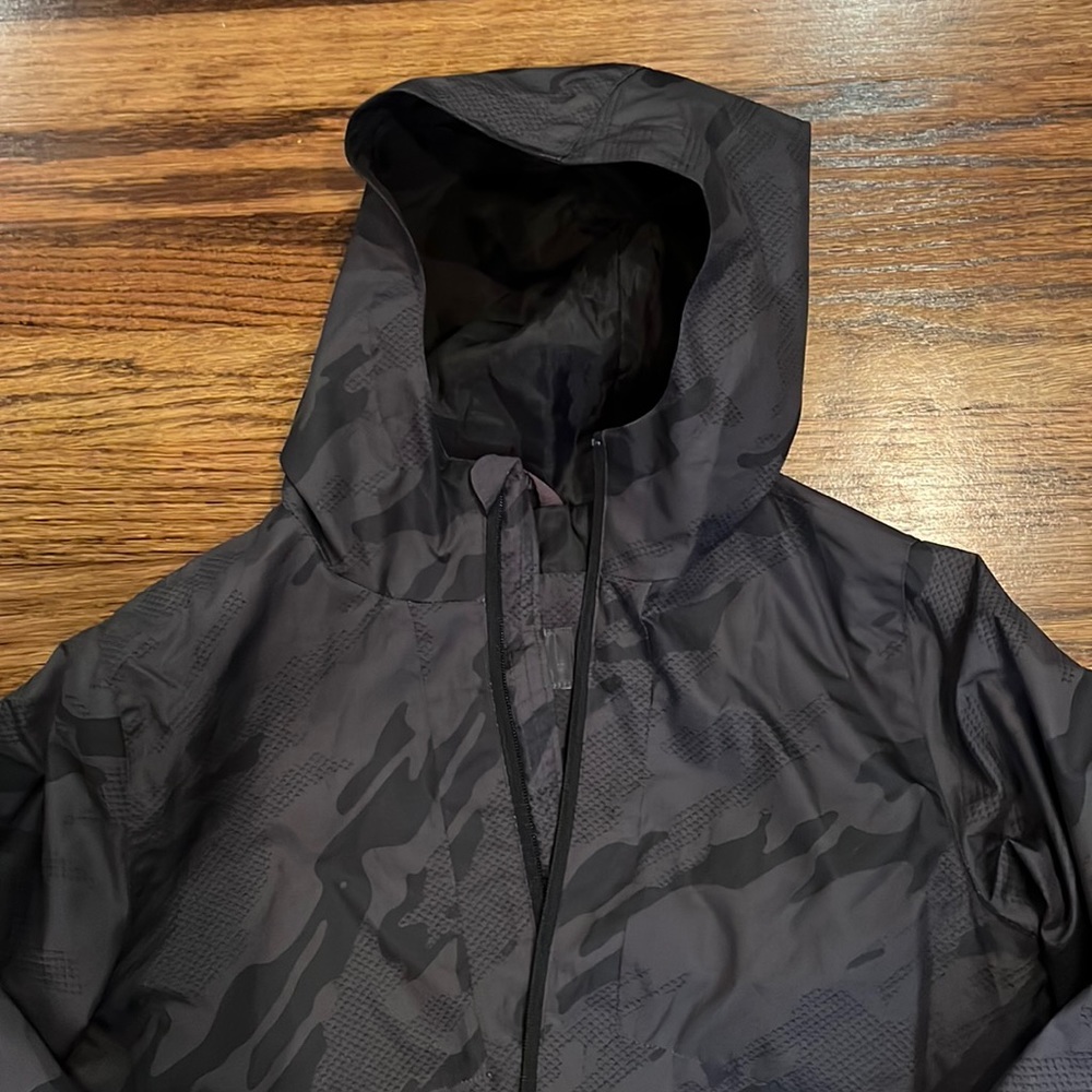 3/$25 C9 Windbreaker